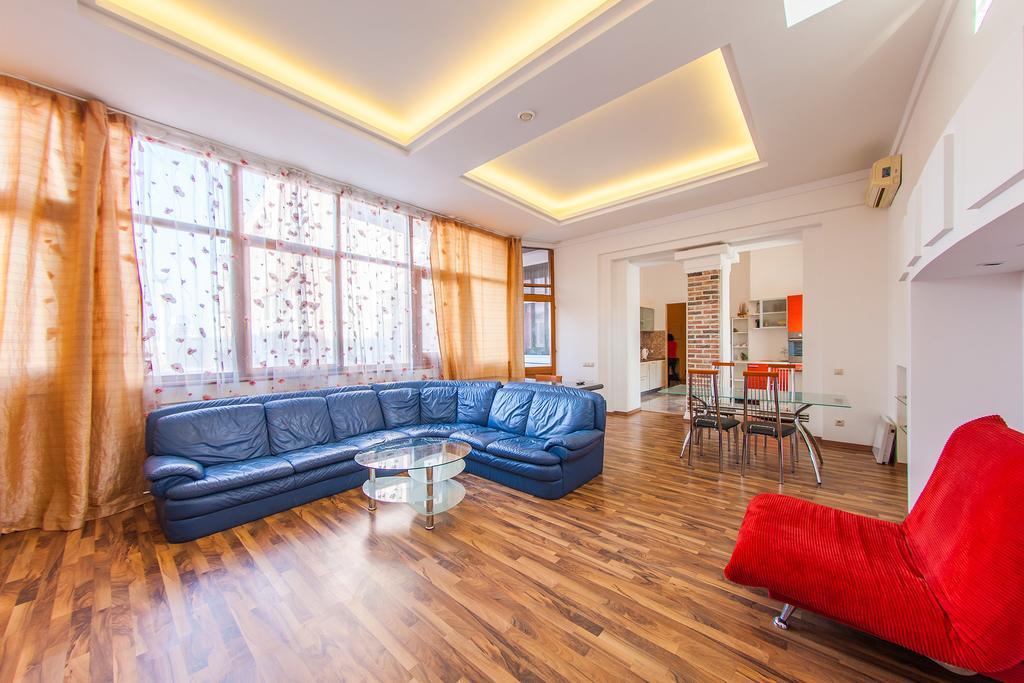 Khreschatyk Apartments Kiev Dış mekan fotoğraf